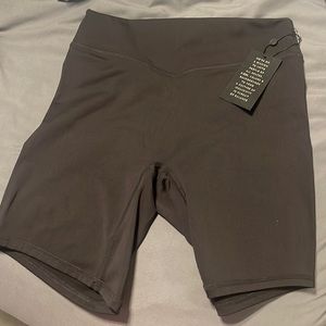 The Tenacity Rider Short - Midnight - Silver Triangle Logo